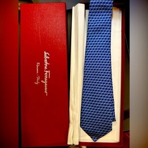Men’s Ferragamo Tie NIB
